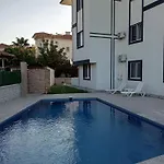 House & Hotel- Vacance , Ozguen Deniz Sitesi No 5 Appartement *